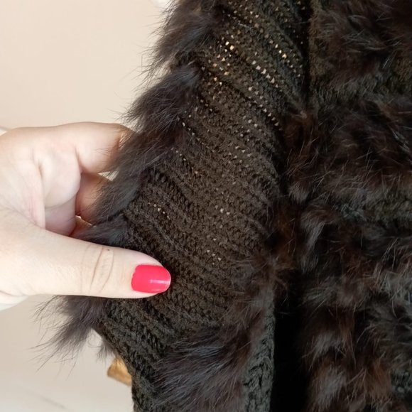 Ameise Faux Fur Knitted Vest NWT - Picture 9 of 17